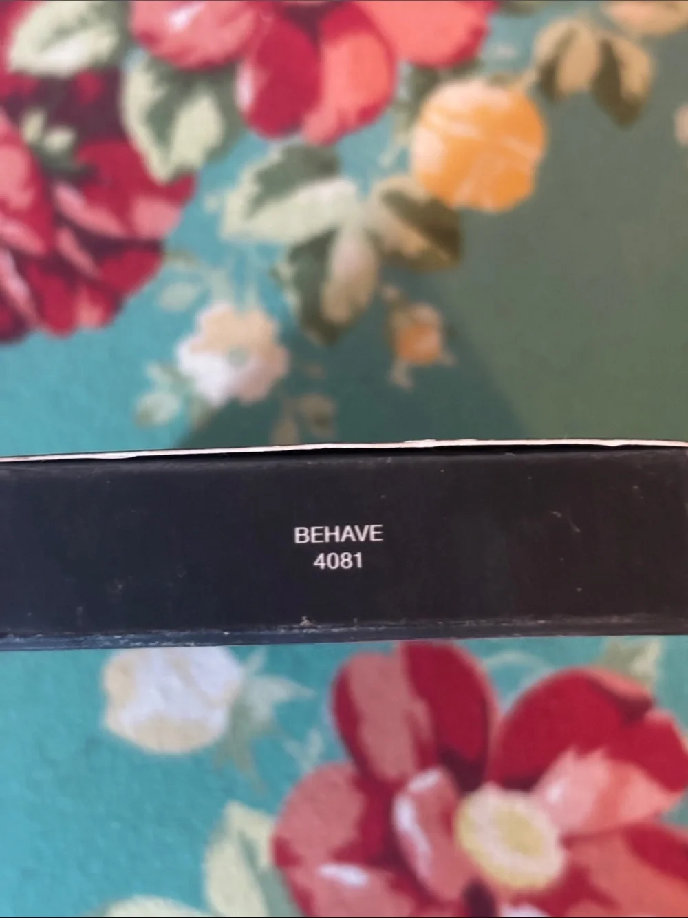 NARS Powder Blush in Shade Behave, NIB - Picture 6 of 7